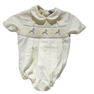 Carriage boutique vintage 80’s smocked romper